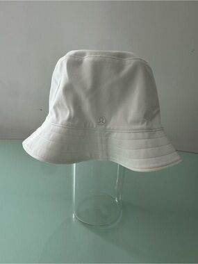 Lululemon Both Ways Reversible Bucket Hat.